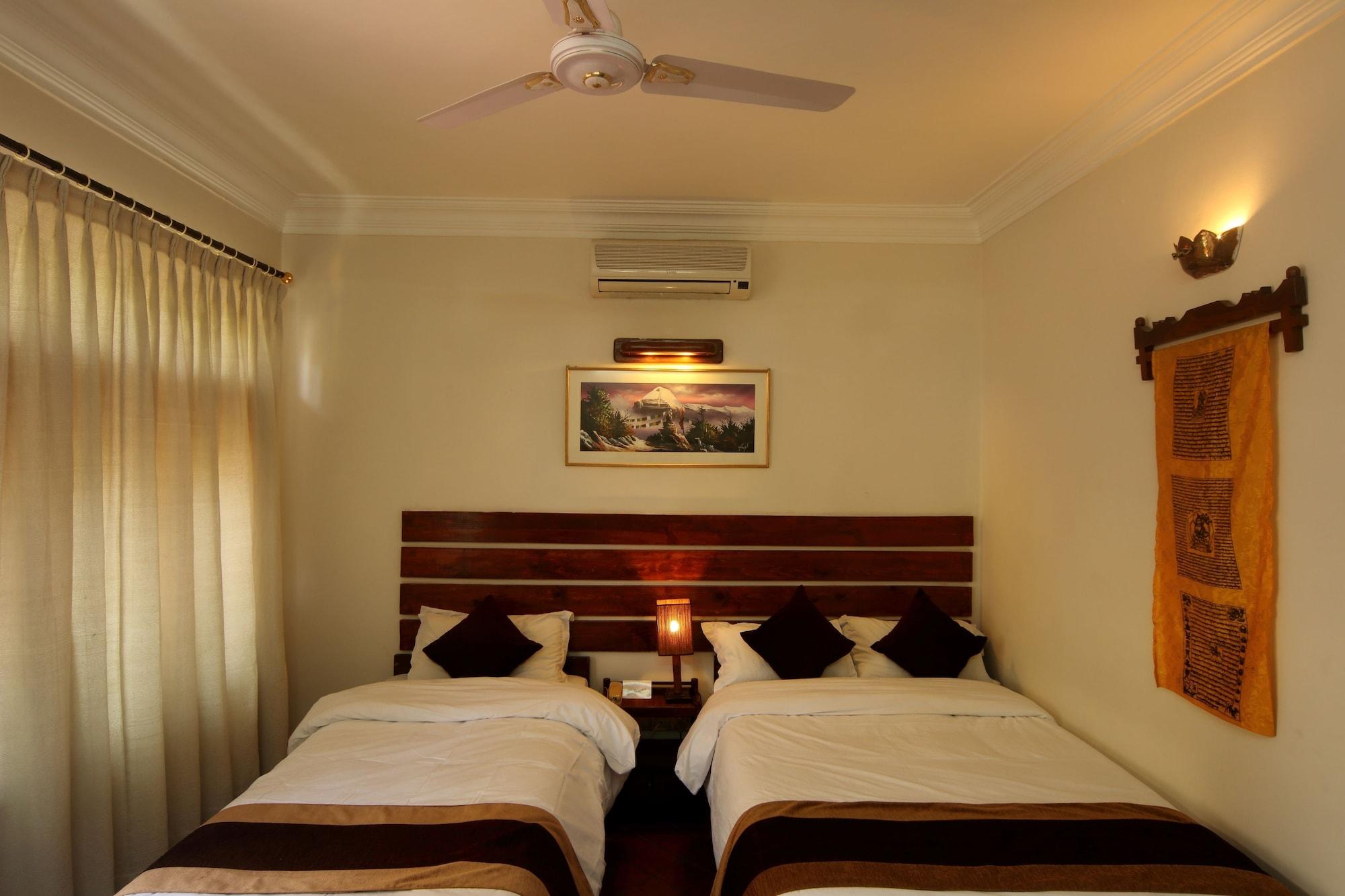 Hotel Thorong Peak Kathmandu Bagian luar foto