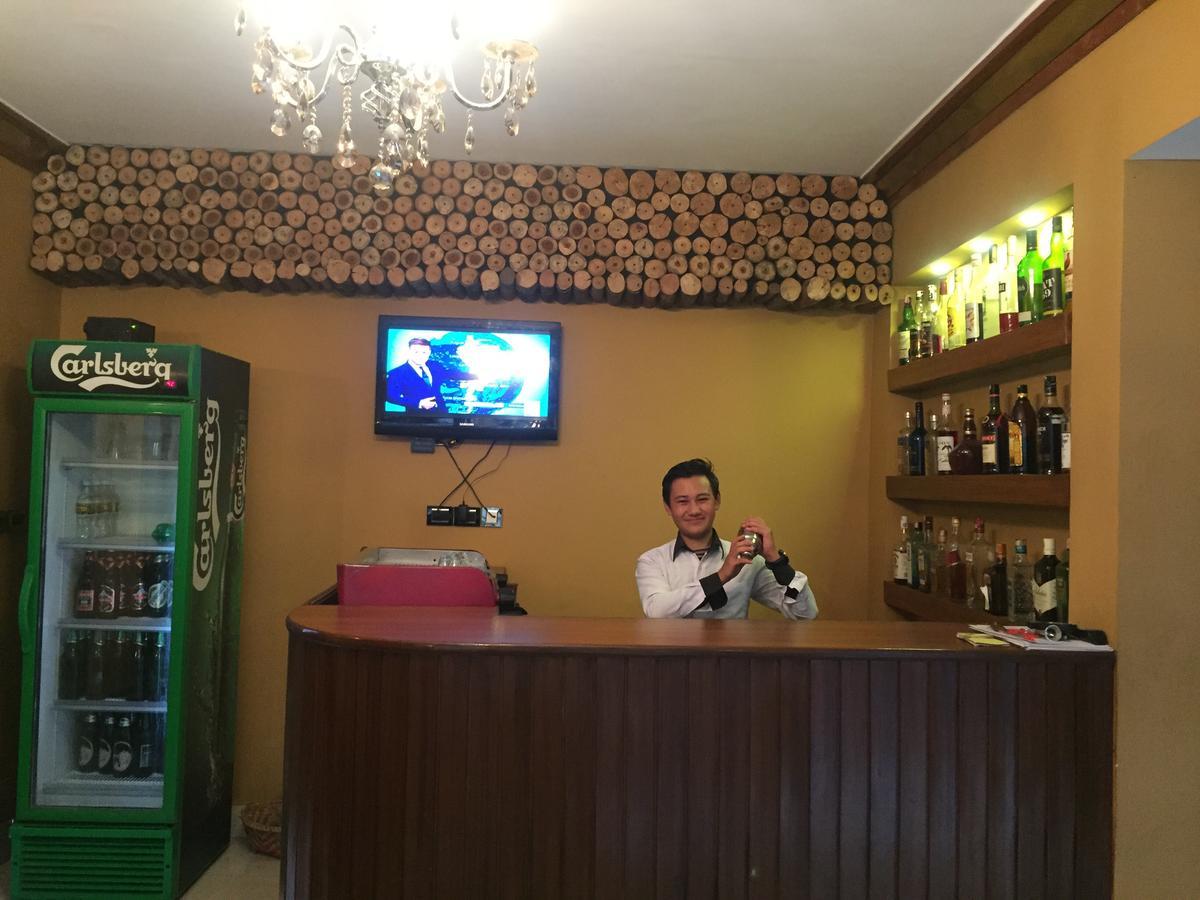 Hotel Thorong Peak Kathmandu Bagian luar foto