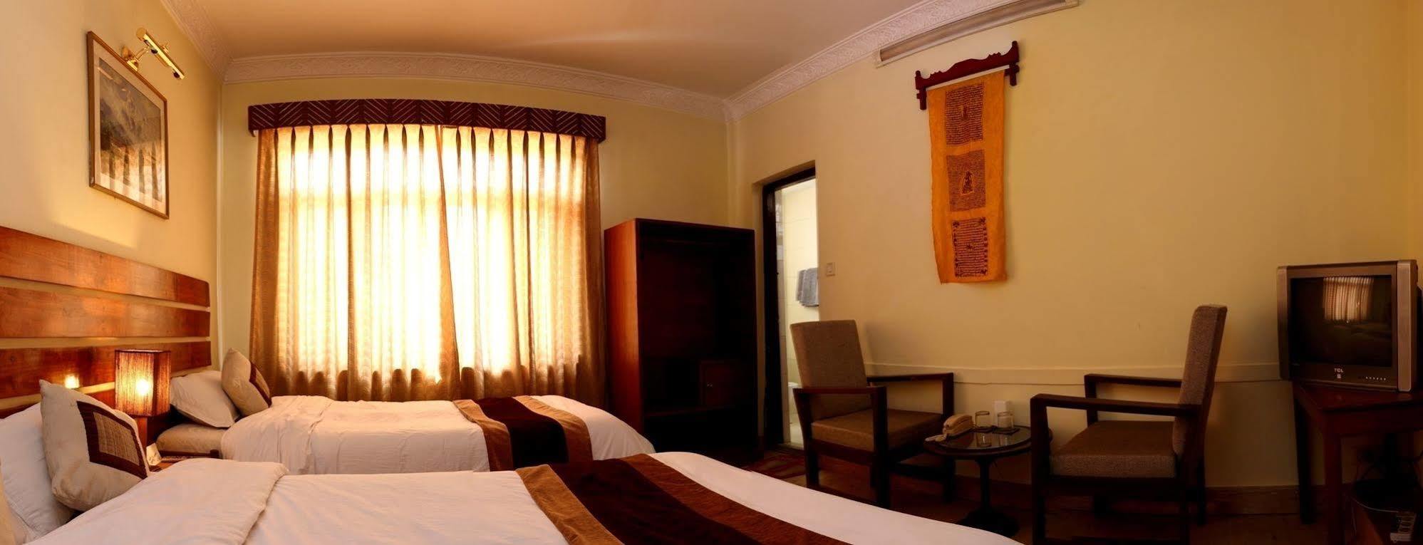 Hotel Thorong Peak Kathmandu Bagian luar foto