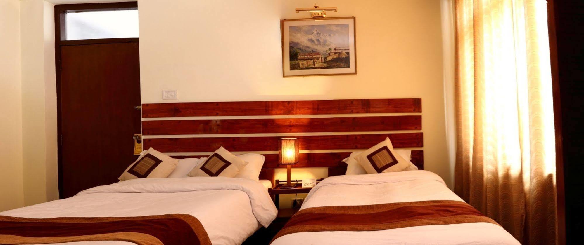 Hotel Thorong Peak Kathmandu Bagian luar foto